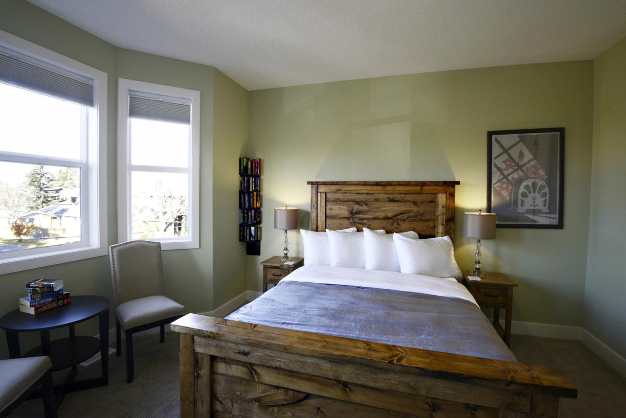 YYC Novel Bed And Breakfast מראה חיצוני תמונה