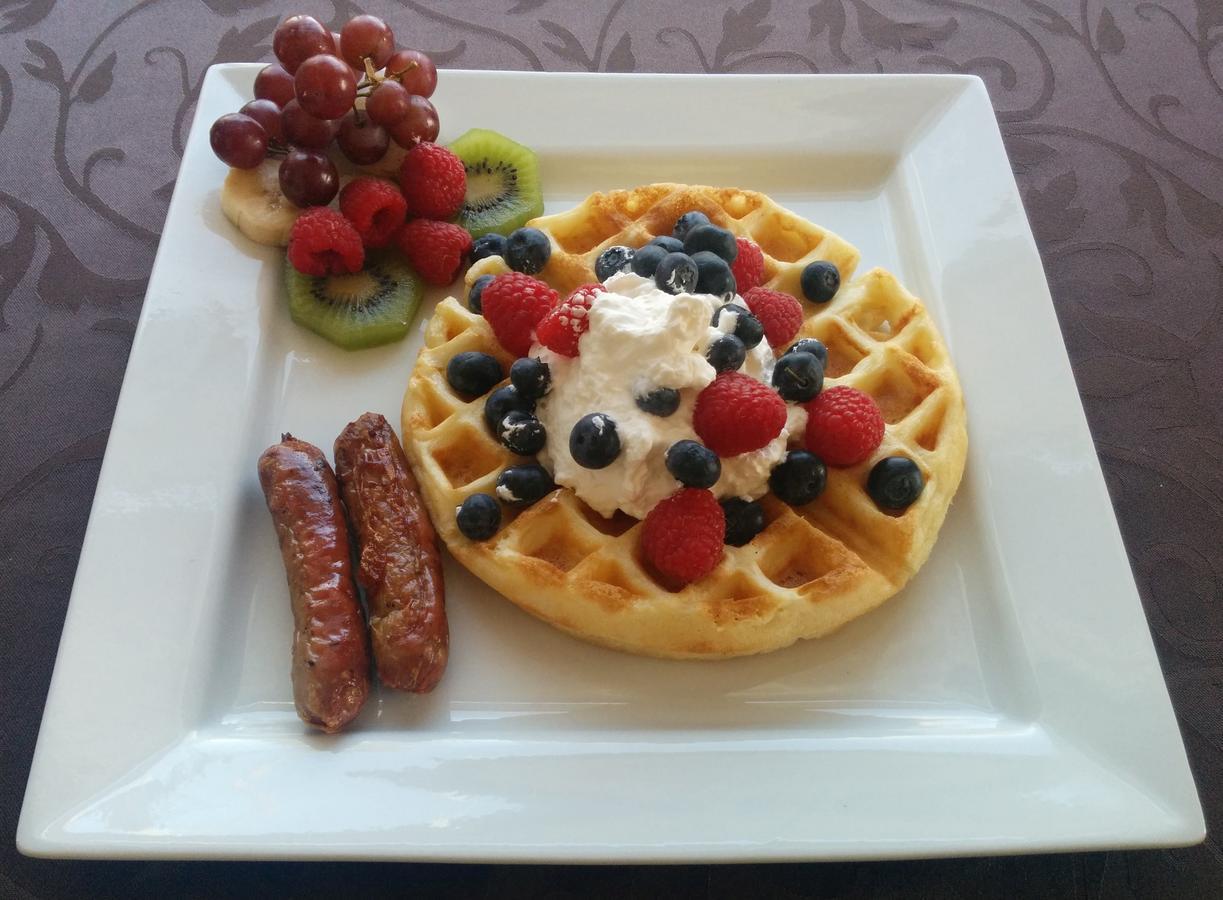 YYC Novel Bed And Breakfast מראה חיצוני תמונה